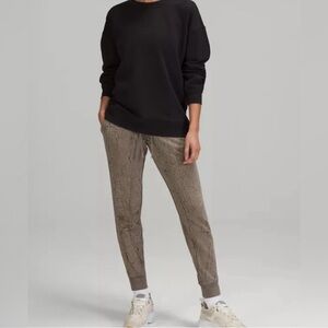 Women’s Lululemon Warm Down Jogger 7/8 Length